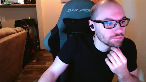 Husky Dad online show from 12.21.25