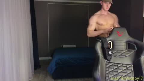 Snapshot of sinffuly chatting on 02.07.25 Richard online show from 02.07.25