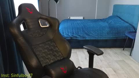 Snapshot of sinffuly chatting on 11.01.25 Richard online show from 11.01.25