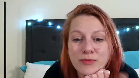 Snapshot of sinnamonstickxxx chatting on 12.17.24 Sinnamon online show from 12.17.24