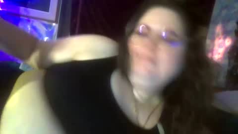 Siofra online show from 10.13.25