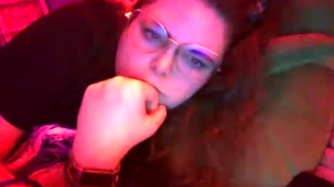 Siofra online show from 07.18.26