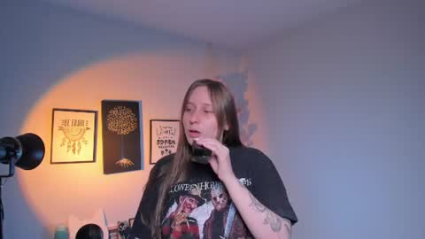 Snapshot of siouxsie_cenobite chatting on 06.20.26 Siouxsie online show from 06.20.26