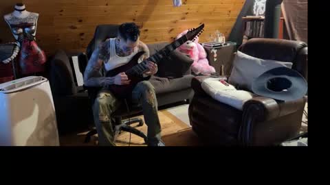 Snapshot of siphonophorstrings chatting on 09.22.25 Dustbunnyfoofoo online show from 09.22.25