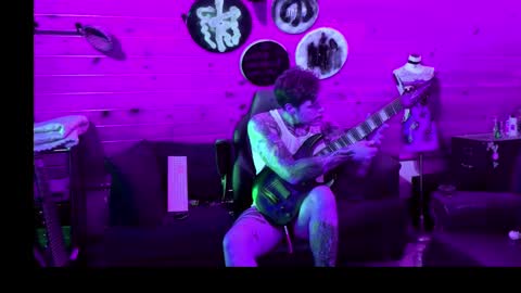 Snapshot of siphonophorstrings chatting on 11.06.25 Dustbunnyfoofoo online show from 11.06.25