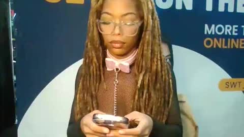  U M M E R online show from 10.25.25