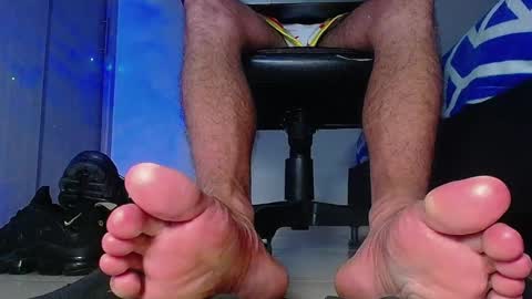 only foot                         worshipers here online show from 02.07.26
