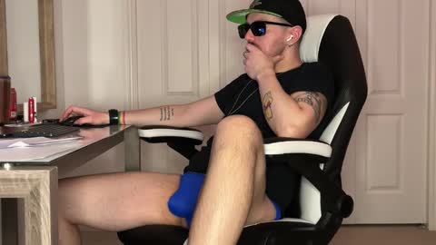 Sir Daddy McQween online show from 01.11.26