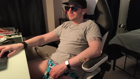 Snapshot of sirdaddymcqween chatting on 04.02.26 Sir Daddy McQween online show from 04.02.26