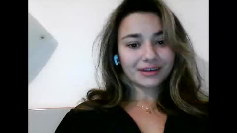 Snapshot of sirelvan chatting on 11.17.25 sirelvan online show from 11.17.25