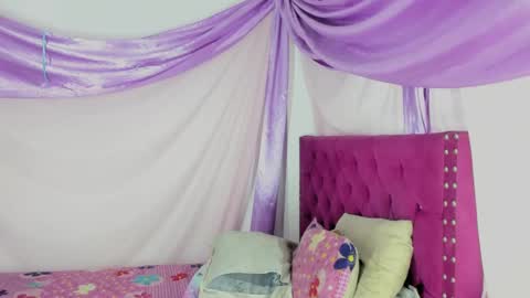 Snapshot of sirena_dirtysexxx chatting on 10.15.25 Sirena Fuentes online show from 10.15.25