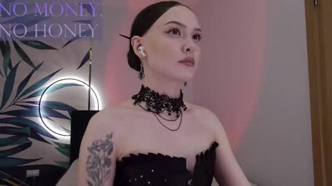 Snapshot of sirenaswhisper chatting on 03.01.26 Goddess Sirena online show from 03.01.26