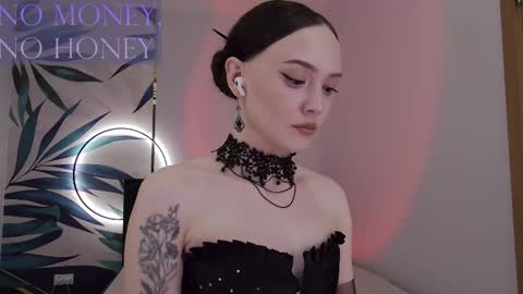 Snapshot of sirenaswhisper chatting on 03.04.26 Goddess Sirena online show from 03.04.26