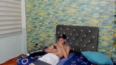 Snapshot of sirryant chatting on 03.05.25 SIR RYANT online show from 03.05.25