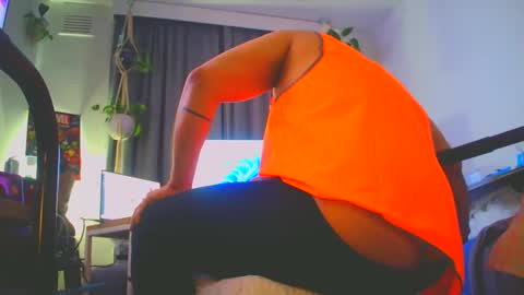 RESPONDS WELL TO ... online show from 11.20.25