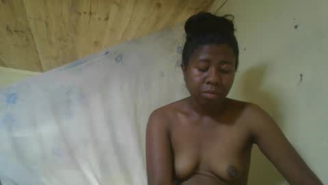 Snapshot of sitraka93 chatting on 10.12.25 Sitraka online show from 10.12.25