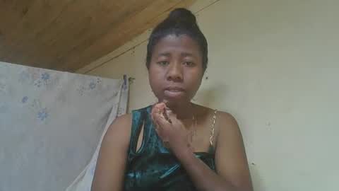 Snapshot of sitraka93 chatting on 10.17.25 Sitraka online show from 10.17.25