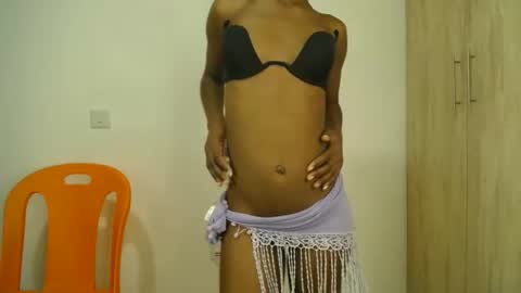 Snapshot of sizzly_ass chatting on 05.01.26 sizzly_ass online show from 05.01.26