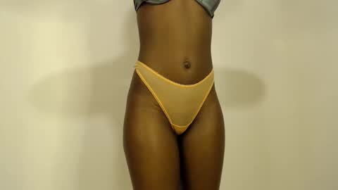 Snapshot of sizzly_ass chatting on 05.24.26 sizzly_ass online show from 05.24.26