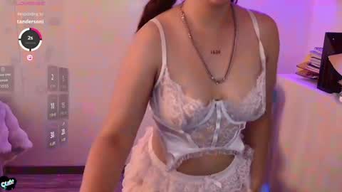Snapshot of skarlet_adams chatting on 07.15.26 Alice online show from 07.15.26