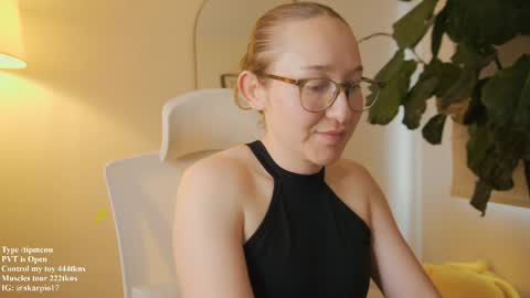 Im Scarlett  ONLINE  5pm-10pm NYC time  online show from 05.17.26