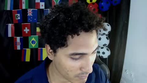 Snapshot of skart_bigcock chatting on 07.18.26 Luciano online show from 07.18.26
