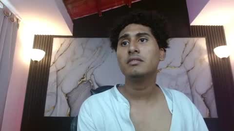 Snapshot of skart_bigcock chatting on 07.29.26 Luciano online show from 07.29.26