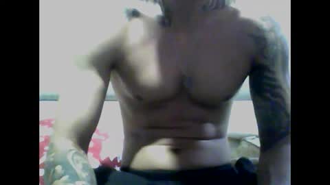 Snapshot of skater19xxx chatting on 12.11.24 miguel online show from 12.11.24