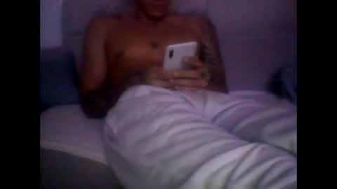 Snapshot of skater19xxx chatting on 01.28.25 miguel online show from 01.28.25