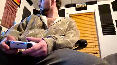 Snapshot of skimaskcouple89108 chatting on 02.19.26 skimaskcouple89108 online show from 02.19.26