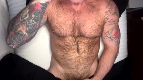 Snapshot of skimaskedbeef chatting on 02.02.25 BEEF online show from 02.02.25