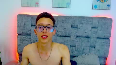 Snapshot of skinny_bigcock20 chatting on 02.22.25 skinny_bigcock20 online show from 02.22.25