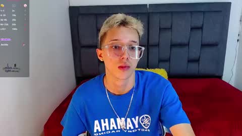 Snapshot of skinny_bigcock20 chatting on 11.06.25 skinny_bigcock20 online show from 11.06.25