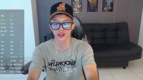 Snapshot of skinny_bigcock20 chatting on 04.23.26 skinny_bigcock20 online show from 04.23.26