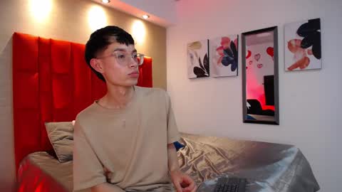 Snapshot of skinny_office chatting on 03.03.26 David online show from 03.03.26