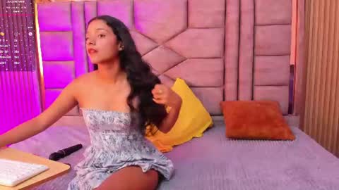 skinny_sarayx online show from 07.25.26