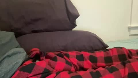 skinnyandweird online show from 10.05.25