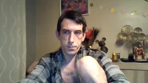 Snapshot of skinnybigcock2 chatting on 02.23.25 SkinnyBigCock2 online show from 02.23.25