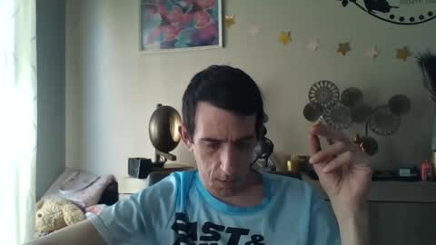 Snapshot of skinnybigcock2 chatting on 02.23.25 SkinnyBigCock2 online show from 02.23.25