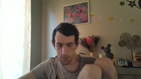 Snapshot of skinnybigcock2 chatting on 02.26.25 SkinnyBigCock2 online show from 02.26.25