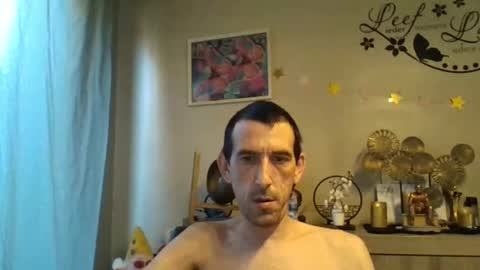 Snapshot of skinnybigcock2 chatting on 09.12.25 SkinnyBigCock2 online show from 09.12.25