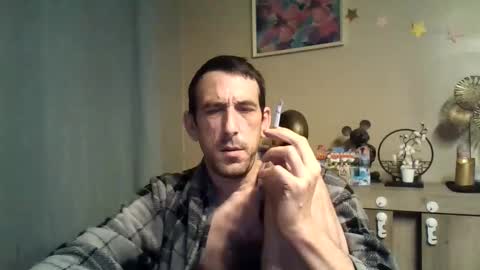 Snapshot of skinnybigcock2 chatting on 10.19.25 SkinnyBigCock2 online show from 10.19.25