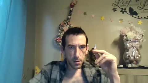 Snapshot of skinnybigcock2 chatting on 11.01.25 SkinnyBigCock2 online show from 11.01.25