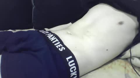 Snapshot of skinnycuteman chatting on 05.16.26 skinnycuteb0y online show from 05.16.26
