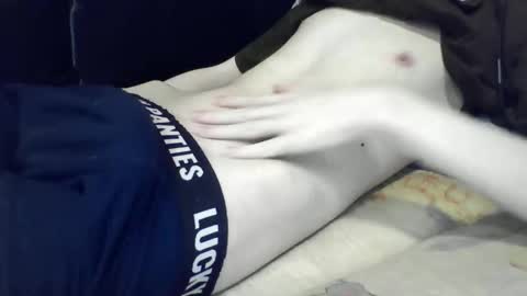 Snapshot of skinnycuteman chatting on 05.31.26 skinnycuteb0y online show from 05.31.26