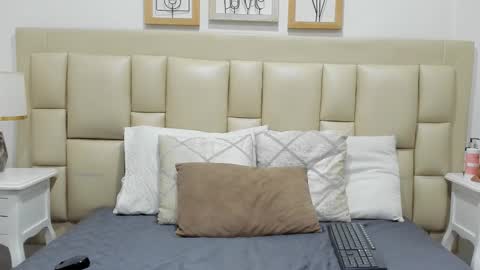 Snapshot of skinnygirl_28 chatting on 01.08.26 SkinnyGirl online show from 01.08.26