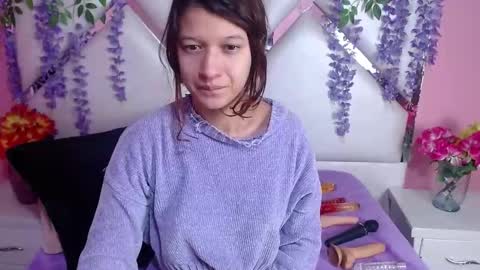 Snapshot of skinnyhorny_ chatting on 12.03.24  SKINNYHORNY   online show from 12.03.24
