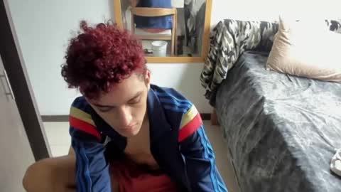 Snapshot of skinnypipe15 chatting on 10.22.25 skinnypipe15 online show from 10.22.25