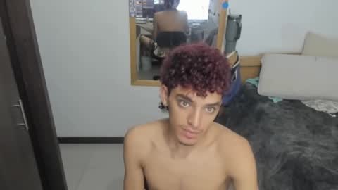 Snapshot of skinnypipe15 chatting on 11.16.25 skinnypipe15 online show from 11.16.25