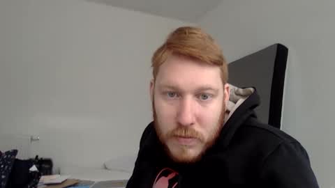 sklave_s online show from 02.14.25